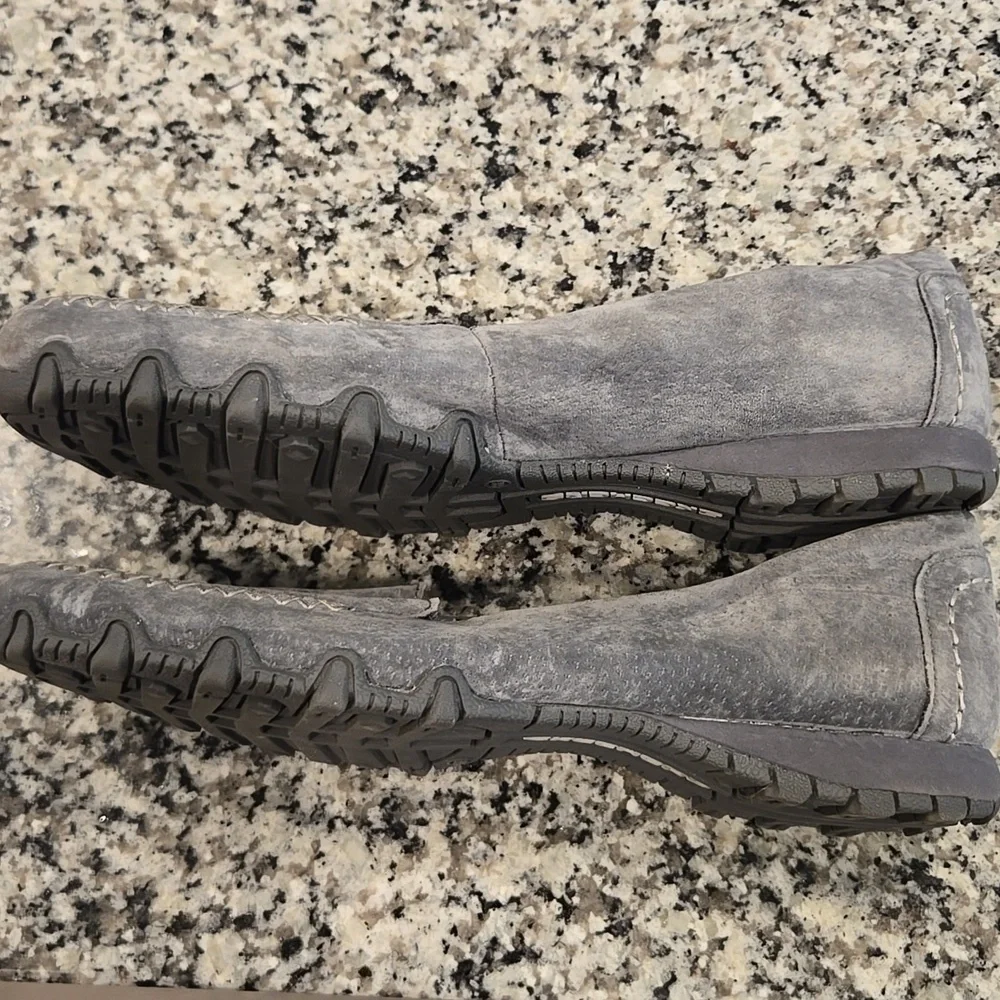 SKECHERS BIKERS TRAFFIC CASUAL WALKING SNEAKERS. SIZE 10. GREY.